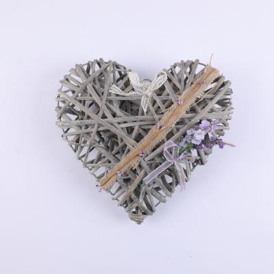 China Home Decor Minimalist Heart Shaped Wicker Material For Sale Christmas Love Gift for sale