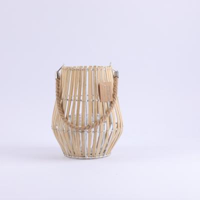 China Wholesale Chinese Cheap Handmade Classical Home Decoration Willow Rattan Lantern Wicker Decorations for sale