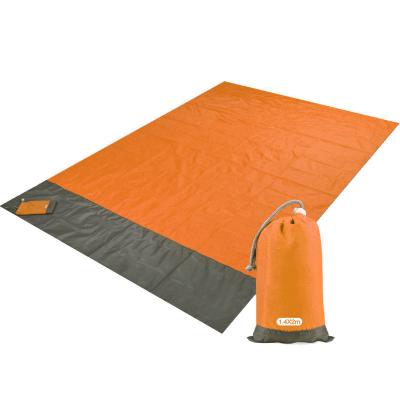 China DELUXEFIT Lightweight Durable High Quality Nonwoven Laminated Laminated Foldable Mat Beach Mat Camping Picnic Mat for sale