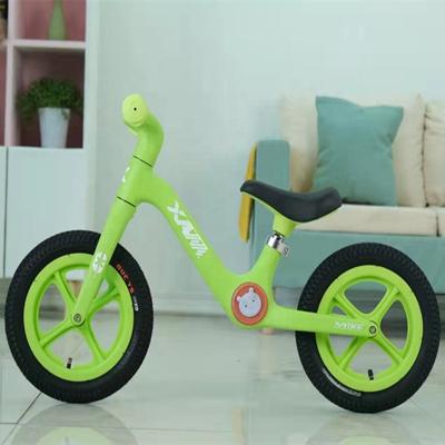 China Wholesale Cheap 12 Inch New Design New Design EVA Wheel Kids Green Balance Bike for sale