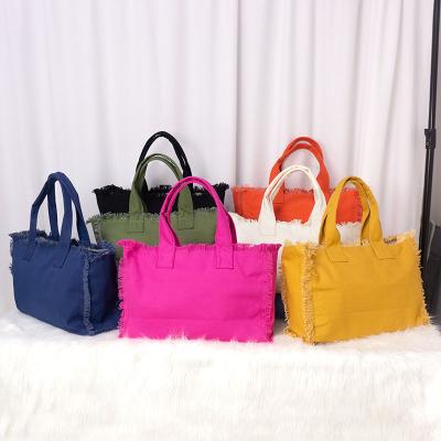 China High Quality 2021 UHP New Style Women Tassels Canvas Tote Bags Lady Bags Hot Sale Beach Bag Large Purse Purse for sale