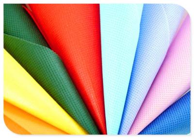 China 10 ~ 40gsm Medical Non Woven Fabrics Disposable Non Woven Products For Masks / Clothing for sale