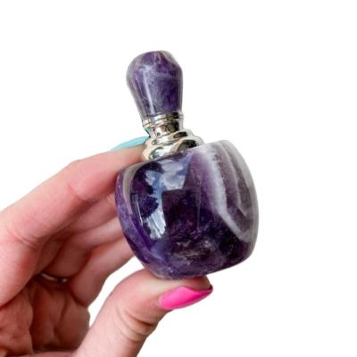 China Europe Healing Crystal Necklace Amethyst Gemstone Perfume Bottler Necklaces Spiritual Necklace Charms For Women for sale