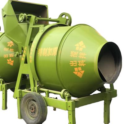 China Factory Price Pan Self Loading Machines 800 Litre Vibrator Mobile Concrete Mixer for sale