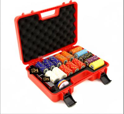 China 300PCS 14G Clay DIAMOND STYLE CLAY POKER CHIPS SET WITH Red Drop Proof Suitcase for sale