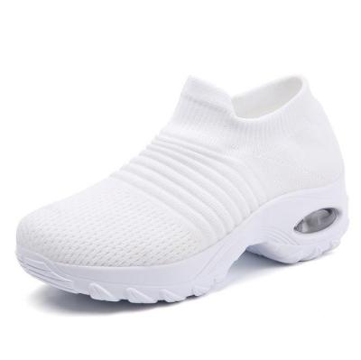 China Fashion Trend New Summer Breathable Socks Women's Shoes Fashion Sports Shoes Air Cushion Women's Shoes for sale