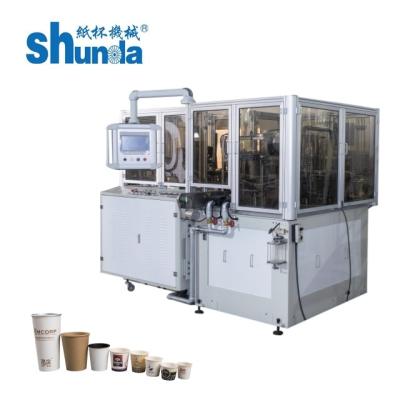 Chine Machine automatique à haute vitesse pour sceller ou forger des tasses de café/cola à vendre