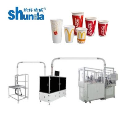 Κίνα Πλήρως αυτόματο παγωτό χαρτί Cup Making Machine με 2-16oz όγκο καπάκια είναι διαθέσιμα προς πώληση