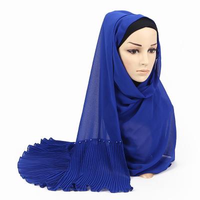 China Elegant Muslim Hijab Bubble Chiffon Patchwork Pleated Chiffon With Pearl Pleat Colorful Chiffon Shawl for sale