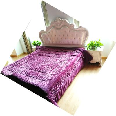 China Eco - Friendly Winter Europe Style Soft Breathable Warm Sherpa Fleece Bedding Comforter for sale