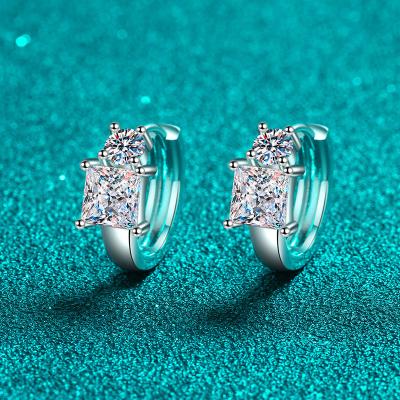 China Vintage PT950 Gold Simple 925 Pure Silver Ear Buckle Women's Princess Square Moissanite Earrings for sale