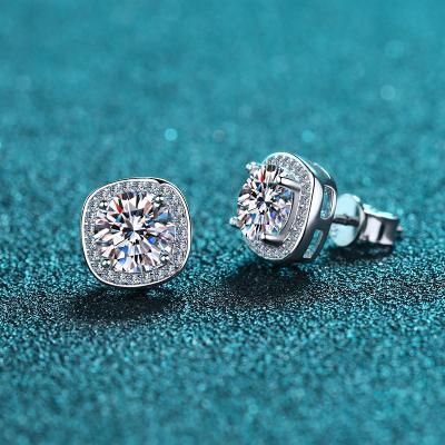 China 925 Sterling Silver 2023 Women's Earring Studs 925 Sterling Silver Plating Pt950 Gold Fashion Accessories Moissanite Earrings for sale