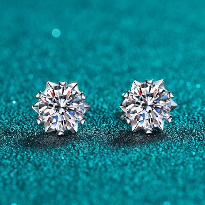 China 925 Sterling Silver 925 sterling silver Moissanite 6 claw women's design earrings Christmas snowflake small earrings for sale