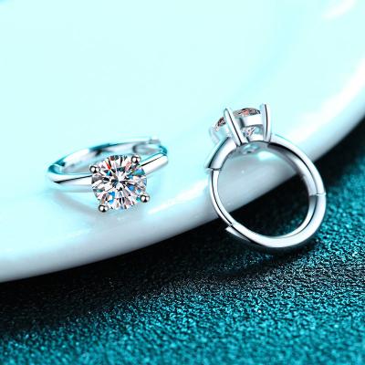 China 925 Sterling Silver 925 Sterling Silver 4 Claw Design Ear Ring Jewelry Ornament Women's Moissanite Ear Studs for sale