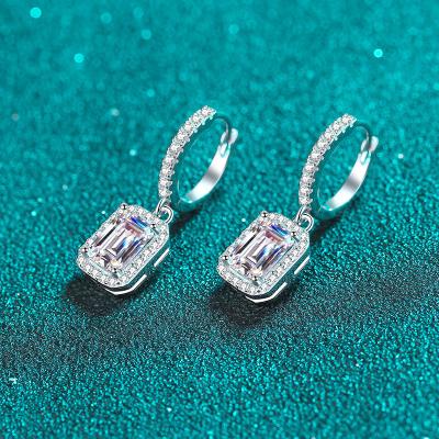 China 925 Sterling Silver Classic 925 Sterling Silver Fashion Jewelry Women's GRA Certified Moissanite Luxury Earrings for sale