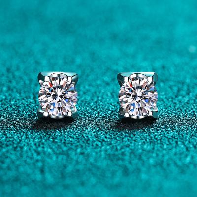 China Vintage S925 sterling silver women's cow head earrings Moissanite plated with p950 simulated diamond Moissanite earrings for sale