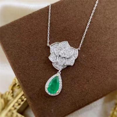 China 2022 Hot Sale Fashion Emerald Gold Necklace Real Gold Jewelry 18k Solid Gold Necklace for sale