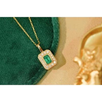 China FASHIONABLE Wholesale China Supplier Endurable Natural Simple Green Solid 18K Gold Women Necklace for sale