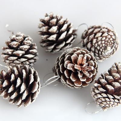 China Wooden Cute Christmast Ornament Christmas Decoration Pine Cone Hang Small Decoration for sale