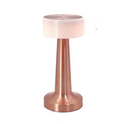 China High Quality And Inexpensive Direct Luxury EUROPEAN Deal Side Table Lamp Table Lamps Luxury Home Decor for sale