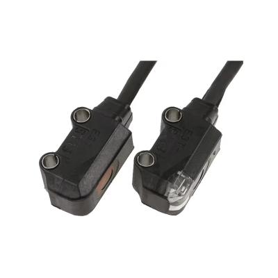 中国 Industrial Grade E3T-ST13 2M Photoelectric Sensor for Optimal Performance 販売のため