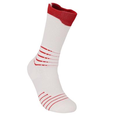 China Comfortable and fashionable men's sports basketball sports factory outdoor sock for sale