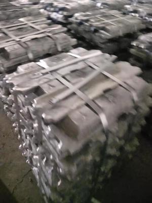 Chine Lingot en aluminium pur de haute qualité 99,99% 99,85% 99,7% non alliés à vendre