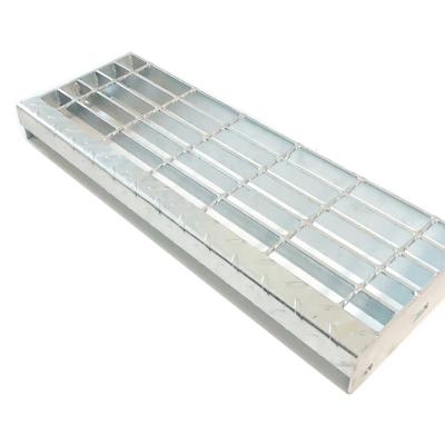 China Traditional Hot Sale Step Stair Treads Driveway Outdoor Metal Grate Steel Grating Metal Grid Weight Walkway for sale