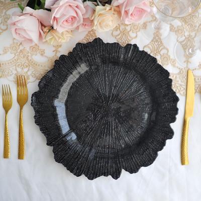 China Viable Food Safe Lead Free Black Reef Charger Glass Dish For Wedding Tableware Decoration for sale