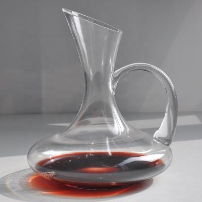 China KOREAN hand blown glass wine decanter, dispenser with handle for sale