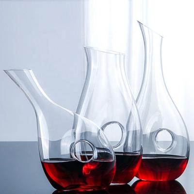 China Wholesale Clear Swan High Capacity Oblique Stored Mouth Around Crystal Glass Wine Decanter With Handle for sale