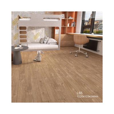 China Modern factory sells wood Hdf flooring large embossed EIR MDF factory direct outdoor laminate wood flooring for sale