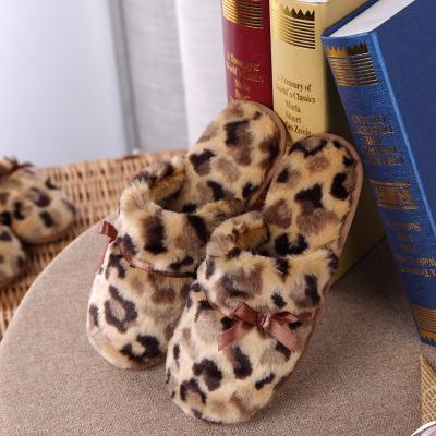 China Winter Flat Soft Bottom Bedroom Slippers Kids Cotton Leopard Girls Warm Indoor Shoes for sale