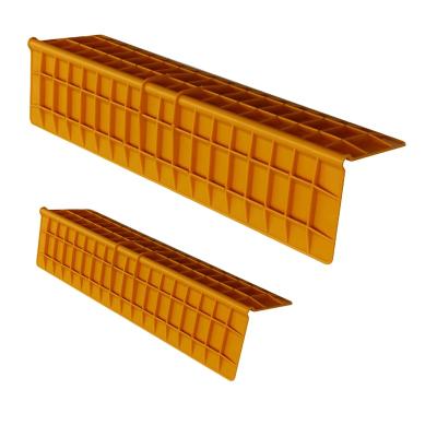 China Cardboard Protect EB1405 1150MM Long Plastic Packing Cardboard Corner Protector for sale