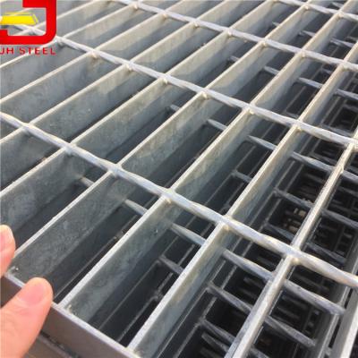 China Hot Dipped Steel Driveway Grates Grating Heavy Duty Welded Bar Gratings for sale