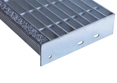 China Anti Corrosion Bar Grating Treads , 32x5mm Forge Welded Steel Grate Steps for sale