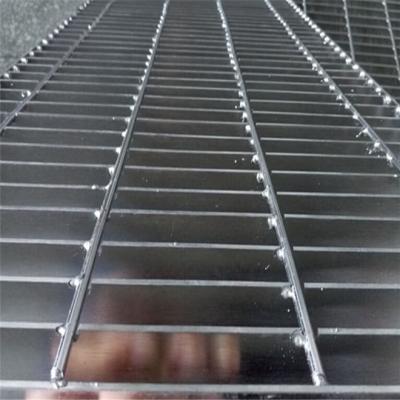 China Abnormity Welded Galvanised Steel Walkway Grating To Construction Building for sale