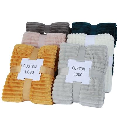 China Super Soft Anti-Static Dyed Fleece Modern Design 100 Polyester Solid Color Fleece Flannel Throw Blanket Plush Striped Baby Sofa Blanket for sale