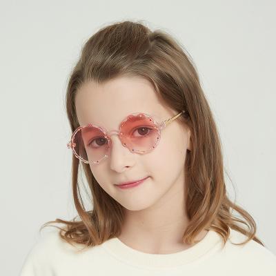 China Fashion Diamond Flower Girls Cute UV400 Glass Baby Outdoor Children Oval Flower Sunglasses Children for sale