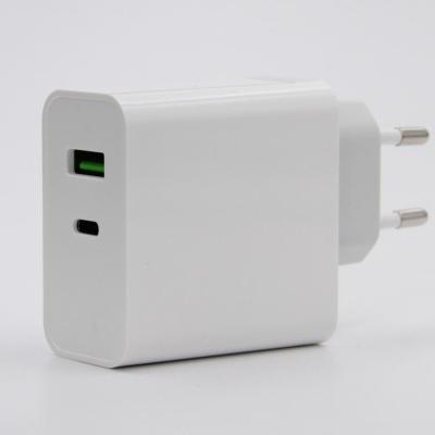 China Type-C Type-C High Speed ​​Fast Left 60W USB Adapter 65W 2 USB-C PD Fast Charger PD Type C Charger QC3.0 PD Fast Charger for sale