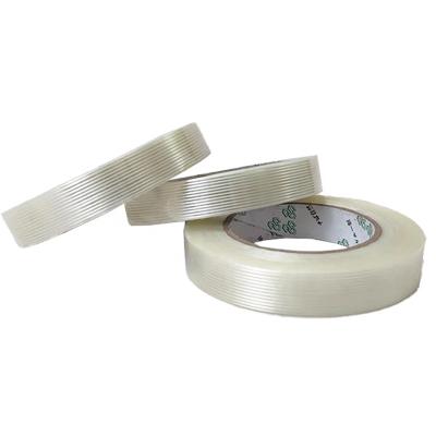 China 30meters reinforced packing self adhesive cross weave Mono Oriented fiberglass filament Adhesive tape 897 Te koop