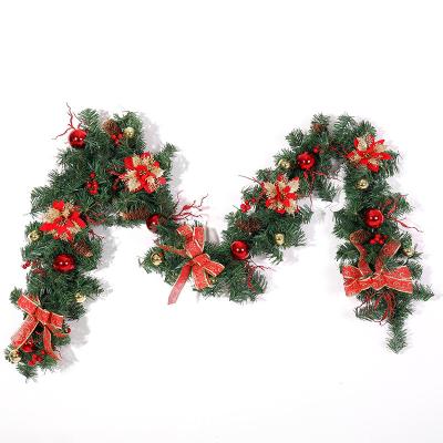 China Christmas Handmade Door Hanging Outdoor Home Decoration Christmas Rattan Wreath for sale