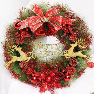 China Front Door Golden Red Artificial Flower Hot Sale Christmas Gift Decoration Wholesale Christmas Wreath for sale