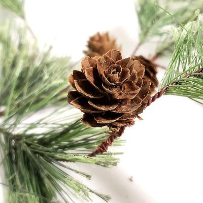 China Christmas 2021 New Style Pine Needles Garland European Christmas Main Entrance Hanging Supplies Wreath Ornaments for sale