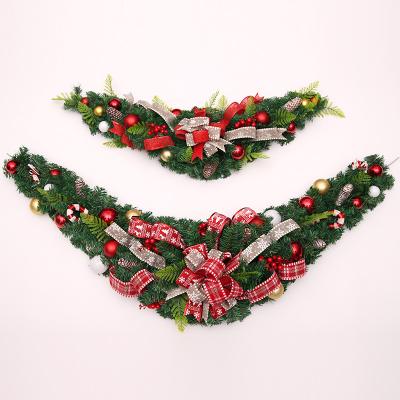 China Luxury Handmade Christamas Home Decoration Hot Sale Metal Wreath Ornaments in Christmas Room Decoration Snowball Arch Shofar Vine Garland for sale