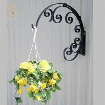 China Metal Plant Direct Indoor Plant Pot Baskets Plant Hanger Wall Flowerpot Bracket Hook Plant Hanging Rack for sale