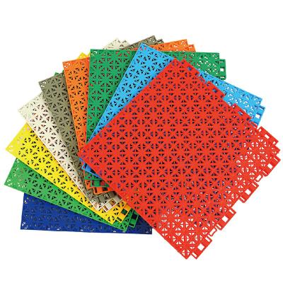 China Modern Grid Design Interlocking Flexible Anti Skid Sports Plastic Flooring for sale