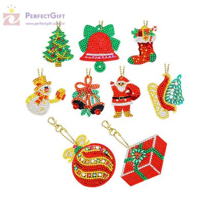 China USA Holiday Selling Custom Mini Christmas Key Chain Beads Cartoon Key Ring Key Chain for sale