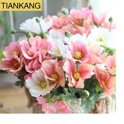 China Decorative Chrysanthemum Wholesale Artificial Bouquet Bouquet Cosmos Flowers Artificial Flowers for sale