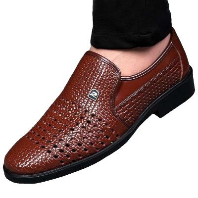 China New men's flat summer sandals men's leather shoes casual soft bottom breathable business sandals elegant leather shoes for sale